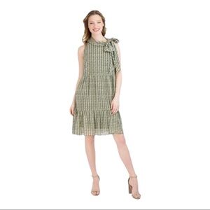 Robbie Bee
Women's Tie Neck Babydoll Dress